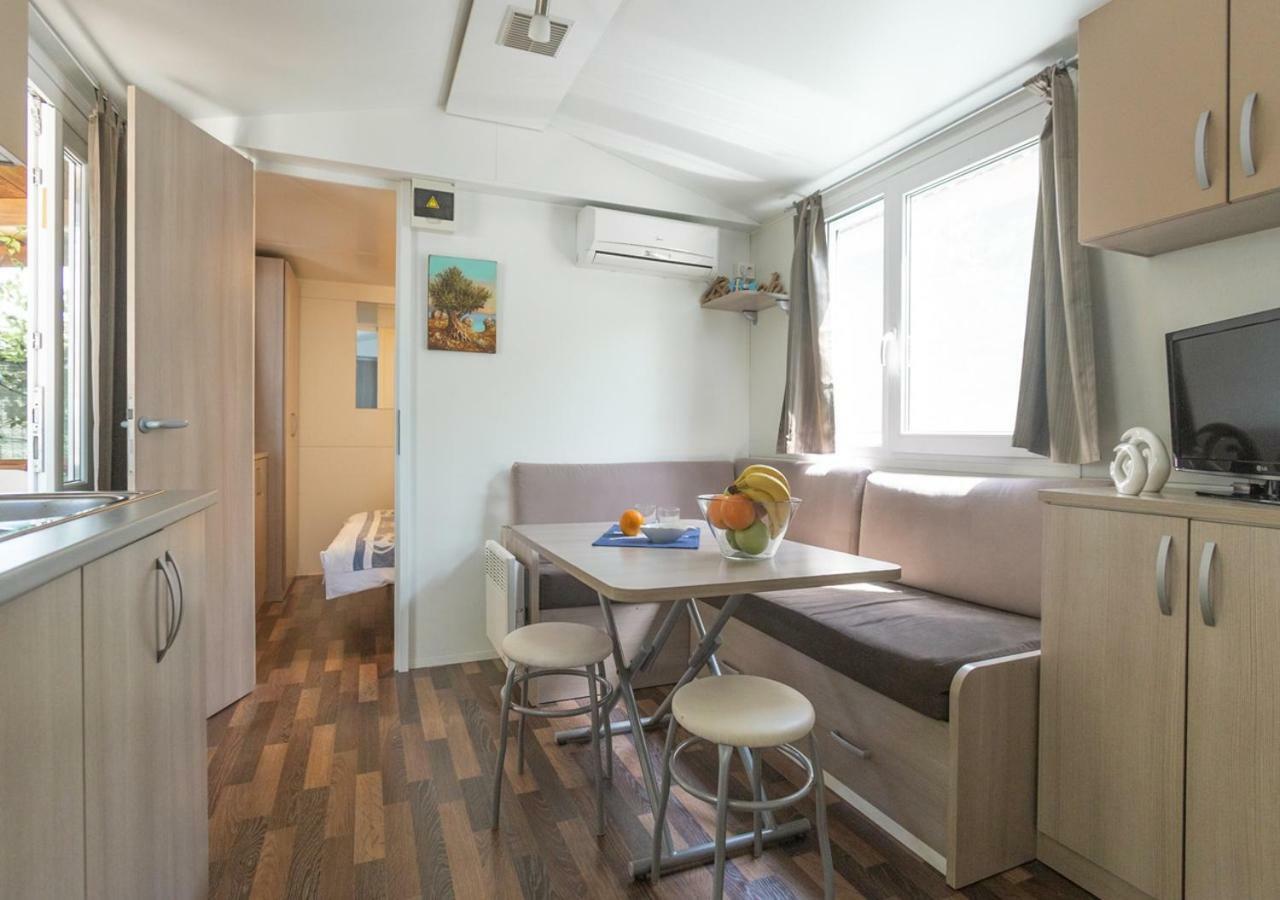 Krk Mobile Homes Klimno Exterior photo
